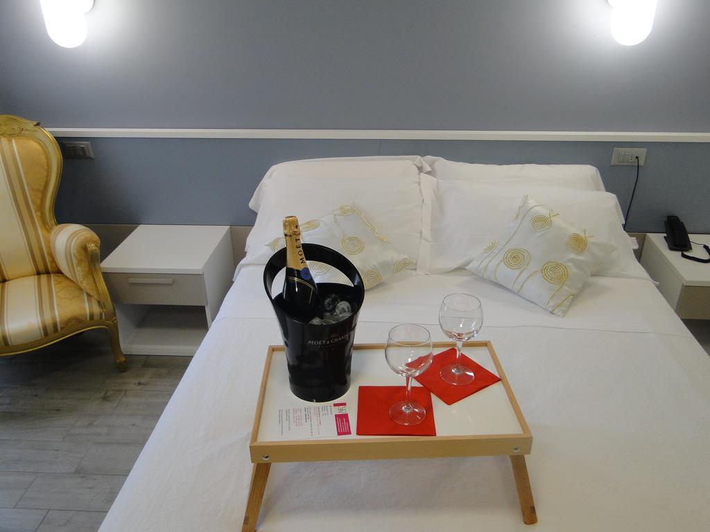Hotel Moderno Grumello del Monte Habitación foto